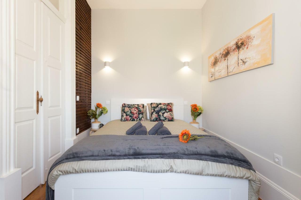 Host Wise - Charming Flat With Netflix - River View Porto Buitenkant foto