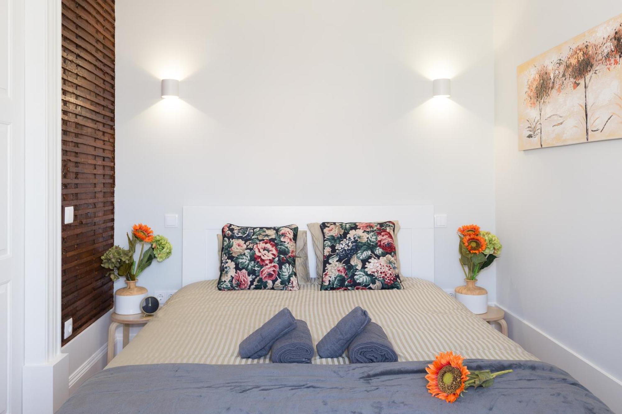 Host Wise - Charming Flat With Netflix - River View Porto Buitenkant foto